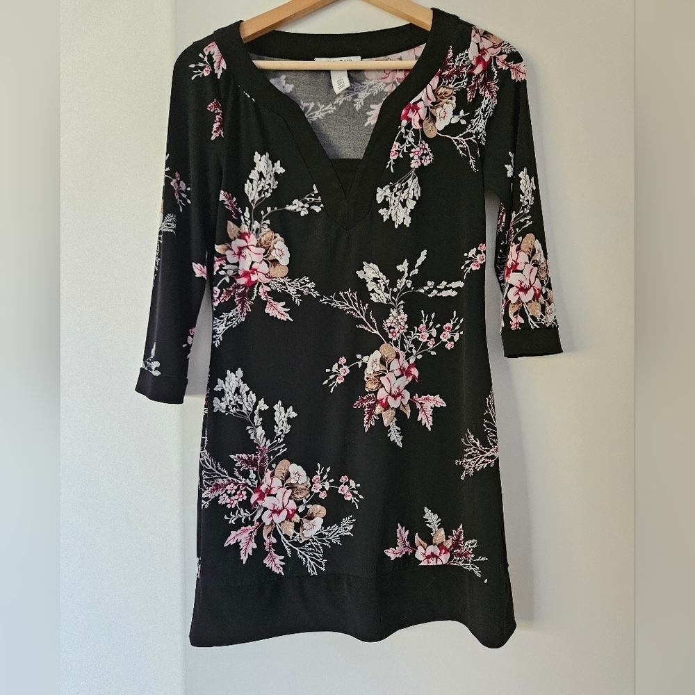 White House Black Market Black and Pink 3/4 Sleeve Mini Dress